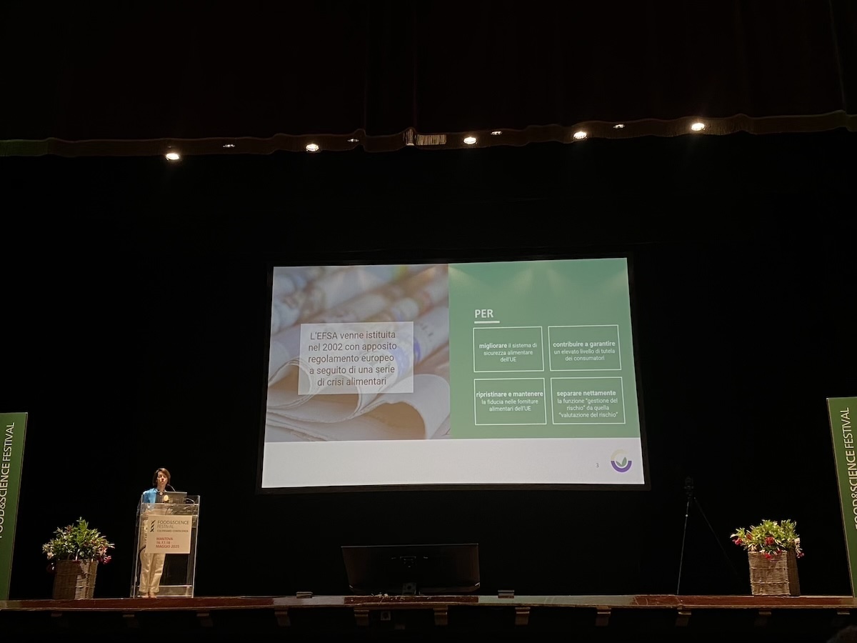 Victoria Villamar, head of Engagement and Cooperation Unit dell'Efsa, ha raccontato la storia dell'Autorità Europea per la Sicurezza Alimentare e ha spiegato il suo ruolo